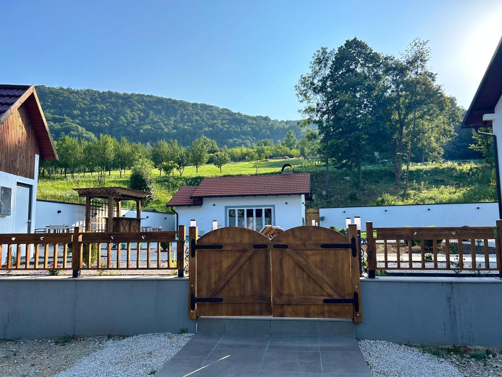 Romantic Lodge Banja Luka Exterior foto